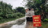 Chặn xe tải, phát hiện trên thùng có 15 người trốn chốt kiểm soát chống dịch Covid-19
