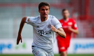 Lewandowski chạm mốc 40 bàn thắng, Bayern Munich dẫn đầu Bundesliga