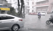 TP HCM: Mưa như trút nước nhiều nơi, vài ngày tới vẫn nắng nóng