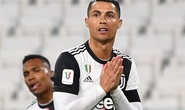 Ronaldo hỏng phạt đền, Juventus phá kỷ lục dự chung kết Coppa Italia