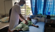 Lâm Đồng: Một học sinh tiểu học rơi từ tầng 2 trường học xuống đất chấn thương sọ não