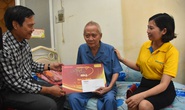 Mai Vàng nhân ái thăm NSƯT Lê Trường Tiếu, biên kịch Lê Khanh