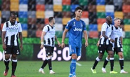 Thua sốc đối thủ lo trụ hạng, Juventus sắp mất ngôi Serie A
