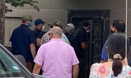 Nhóm người đeo khẩu trang phá khóa tổng lãnh sự quán Trung Quốc ở Houston