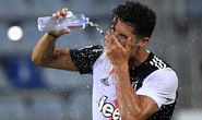 Cày ải 9 ngày bốn trận, Ronaldo tan giấc mơ Chiếc giày vàng