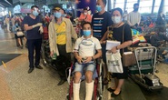 Sân bay Cần Thơ đón 310 người Việt tại Malaysia về nước