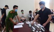 7 người nước ngoài thuê khách sạn ở Huế tổ chức đánh bạc