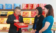 Bánh trung thu cao cấp bất ngờ đắt hàng