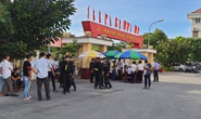 Vợ Đường Nhuệ lần đầu ra tòa cùng chồng và nhóm đàn em trong an ninh thắt chặt
