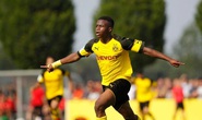Bundesliga sửa luật vì “thần đồng” Moukoko
