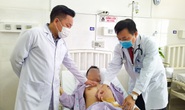 Ca mổ xuyên đêm cứu chàng trai vỡ tim chỉ với vết xước trên ngực