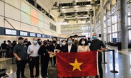 Đưa hơn 340 người Việt từ Mỹ về nước