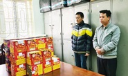 Phó trưởng công an xã lên Facebook bán hàng chục kg pháo nổ kiếm lời