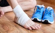 Bị chấn thương nhẹ phần mềm nhưng vẫn đau âm ỉ