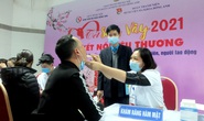 Hà Nội: Tặng quà, khám sức khỏe miễn phí cho công nhân
