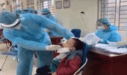 CLIP: Lấy mẫu xét nghiệm Covid-19 đối với hàng ngàn học sinh