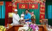 Sóc Trăng: Tặng quà y, bác sĩ và đoàn viên mắc bệnh hiểm nghèo