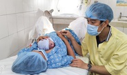 Đúng giao thừa, 5 em bé cùng cất tiếng khóc chào đời tại TP HCM