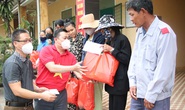 Báo Người Lao Động tặng quà người nghèo ở Quảng Nam