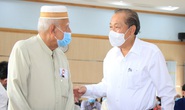 Phó Thủ tướng Thường trực Trương Hòa Bình tặng quà Tết cho đồng bào Chăm ở TP HCM