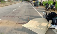 Quảng Nam: Quay lại lượm mũ bảo hiểm, người phụ nữ bị xe tải tông tử vong