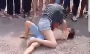 Kiên Giang: Đề nghị công an xác minh clip 2 nữ sinh đánh nhau dã man