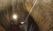 Bí ẩn hài cốt cô gái 5.400 tuổi gắn vào vách hang động