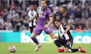 Khiến Newcastle thảm bại ngày ra mắt chủ mới, Tottenham qua mặt Man United