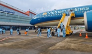 Hàng không định mở lại bay quốc tế trong quý IV
