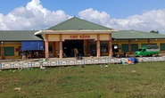 Buộc thôi việc phó ban quản lý chợ vì ưu ái người nhà tiêm vắc-xin Covid-19