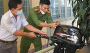 Đi qua những cơn lũ dữ