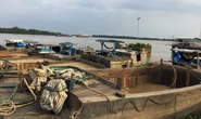 Bị phát hiện hút cát lậu trên sông Đồng Nai, cát tặc tháo chạy