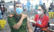 VIDEO: Tiêm mũi 3 vắc-xin ngừa Covid-19 cho 2.000 người ở TP HCM