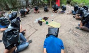 Bình Dương: Tóm gọn nhóm người trốn sau cơ sở phế liệu để đá gà cá độ