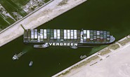 Mỹ muốn giúp giải phóng siêu tàu hàng mắc kẹt ở kênh đào Suez
