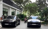 Hai xe sang Porsche cùng biển số chạm mặt nhau tại đô thị cao cấp ở Hà Nội