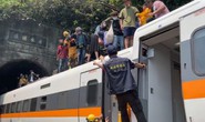 Hé lộ nguyên nhân khiến tàu hỏa trật đường ray ở Đài Loan, gây tai nạn thảm khốc