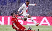 Bayern Munich gục ngã sân nhà, PSG mơ vé bán kết Champions League