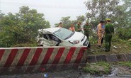 Xe khách tông xe 4 chỗ văng khỏi đường, 2 người tử vong tại chỗ