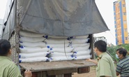 Tạm giữ 140 tấn đường cát không rõ nguồn gốc ở cửa ngõ TP HCM