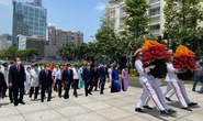 Chủ tịch nước cùng lãnh đạo TP HCM dâng hoa, dâng hương Chủ tịch Hồ Chí Minh