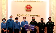 Tổng Liên đoàn Lao động Việt Nam trao 3 tỉ đồng hỗ trợ tuyến đầu chống dịch Covid-19