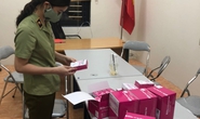 Kiểm tra ô tô đỗ ở chung cư, QLTT phát hiện 800 bộ test nhanh Covid-19 không rõ nguồn gốc
