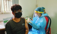 Chùm ảnh: Một bệnh viện ở Cần Thơ bắt đầu tiêm vắc-xin cho 1.800 công nhân