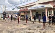 Bắt quả tang 9 bà cùng 11 ông đánh bạc lúc 0 giờ