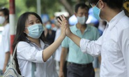 CLIP: Nữ sinh tươi vui vì ôn “trúng tủ” đề ngữ văn