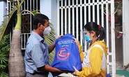 Hỗ trợ công nhân khó khăn và lực lượng tuyến đầu chống dịch