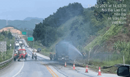 Phát hiện thi thể cạnh xe đầu kéo bị cháy rụi trên cao tốc Nội Bài - Lào Cai