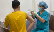 Tiêm thử nghiệm vắc-xin Covid-19 ARCT-154 công nghệ Mỹ cho 25 tình nguyện viên