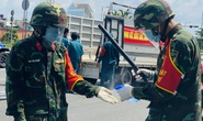 TP HCM: Bộ đội tỏa về các chốt kiểm soát, cùng công an đến từng khu vực hỗ trợ người dân